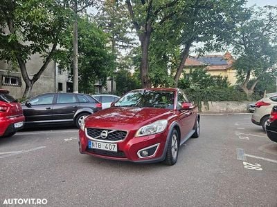 Culoarerosu Utilizat 2011 Volvo C30 Kinetic Hatchback | 3.990 EUR