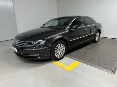 Second-hand VW Phaeton 245 CP (180 kW) 2015 Gri inchis  metalic