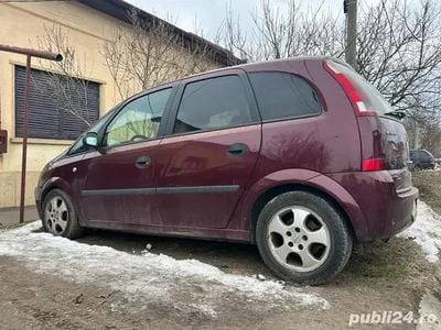 Utilizat 2005 Opel Meriva Monovolum | 750 EUR (Preț bun)