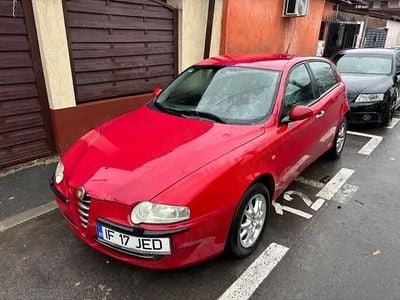 Second-hand Alfa Romeo 147 77 CP (56 kW) 2005 Hatchback