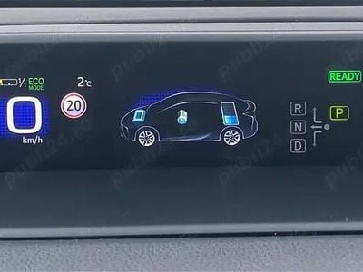 Second-hand Toyota Prius 72 CP (52 kW) 2021 Rosu Hatchback