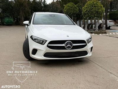 Second-hand Mercedes A180 116 CP (85 kW) 2018 Culoarealb Hatchback
