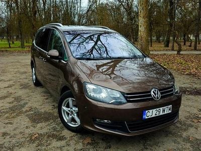Second-hand VW Sharan 170 CP (125 kW) 2011 Culoaremaro Monovolum