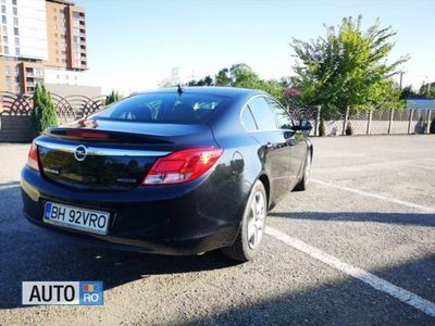 Second-hand Opel Insignia 131 CP (96 kW) 2011 Negru Berlinǎ