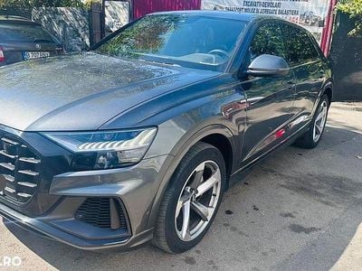 Second-hand Audi Q8 S-Line 285 CP (209 kW) 2019 Culoaregri SUV