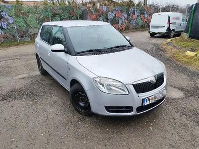 Second-hand Skoda Fabia 75 CP (55 kW) 2008 Argintiu Berlinǎ