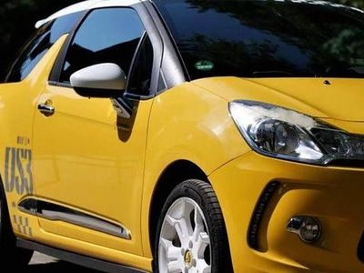 Culoaregalbeuriu Utilizat 2010 Citroën DS3 Sport Chic Hatchback | 3.000 EUR