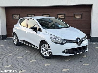 Culoarealb Utilizat 2014 Renault Clio IV Dynamique Hatchback | 6.799 EUR (Puțin scump)