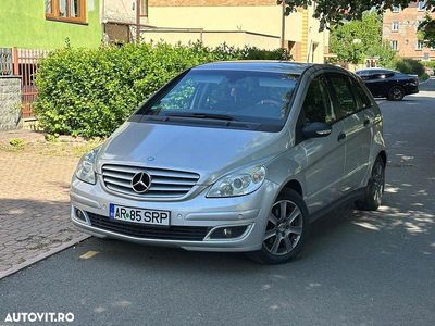 Mercedes B180