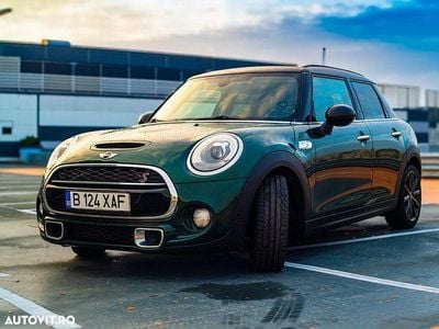 Culoareverde Utilizat 2017 Mini Cooper S Hatchback | 15.900 EUR