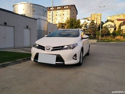 second-hand Toyota Auris Hybrid 