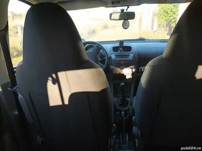 Second-hand Toyota Aygo 50 CP (36 kW) 2007 Negru Hatchback