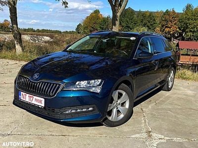 Second-hand Skoda Superb Premium Edition 150 CP (110 kW) 2022 Culoarealbastru Break