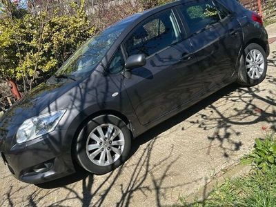 second-hand Toyota Auris 1.6 Luna