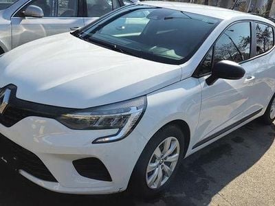 Culoarealb Utilizat 2021 Renault Clio V Life | 8.999 EUR (Preț bun)
