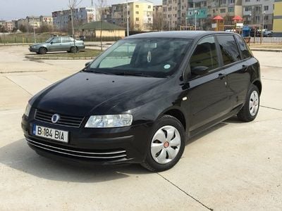 Second-hand Fiat Stilo 101 CP (74 kW) 2002 Negru Hatchback