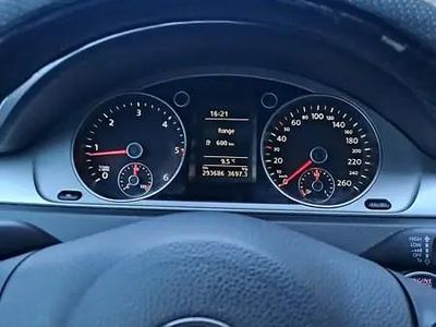Utilizat 2012 VW Passat Hatchback | 6.000 EUR (Scump)