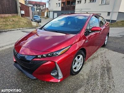 Second-hand Toyota Prius Life 136 CP (100 kW) 2018 Culoarerosu Hatchback