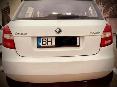 Alb Utilizat 2013 Skoda Fabia Berlinǎ | 3.600 EUR (Preț OK)