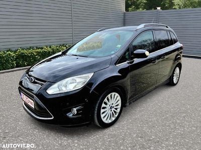 Second-hand Ford Grand C-Max Titanium 115 CP (84 kW) 2012 Culoarenegru Monovolum