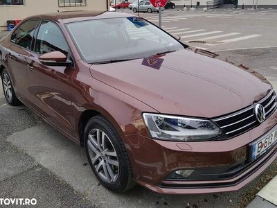 Second-hand VW Jetta Comfortline 105 CP (77 kW) 2017 Culoaremaro Berlinǎ