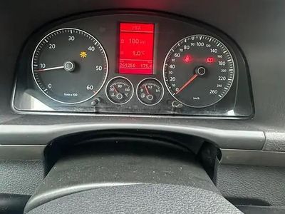 Second-hand VW Touran 260 CP (191 kW) 2010 Monovolum