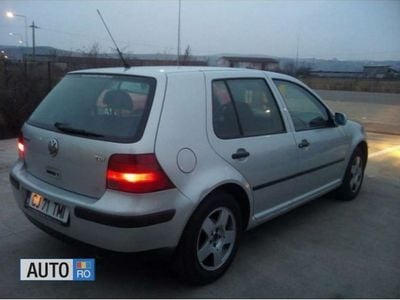Second-hand VW Golf IV 116 CP (85 kW) 2000 Gri Hatchback