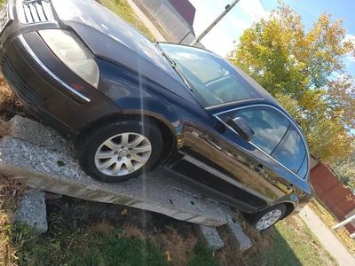 Utilizat 2003 VW Passat | 800 EUR