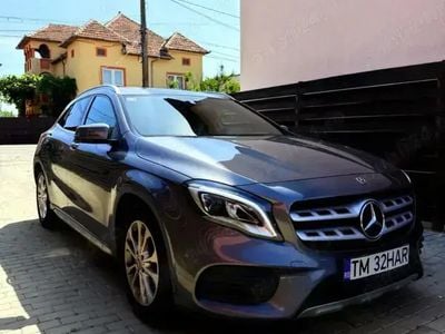 Mercedes GLA220