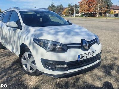 Culoarealb Utilizat 2014 Renault Mégane GrandTour Initiale Paris Break | 6.200 EUR (Puțin scump)