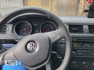 Alb Utilizat 2016 VW Jetta Berlinǎ | 10.300 EUR (Scump)