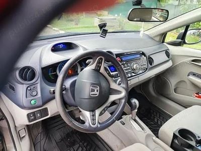 Second-hand Honda Insight Hybrid 88 CP (64 kW) 2010 Maro Berlinǎ
