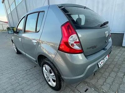 Second-hand Dacia Sandero 86 CP (63 kW) 2009 Hatchback