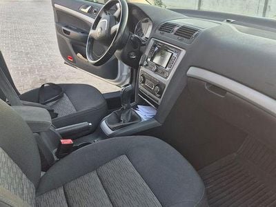 Culoareargint Utilizat 2012 Skoda Octavia Active Break | 4.300 EUR (Puțin scump)