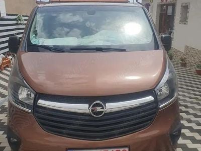 Maro Utilizat 2017 Opel Vivaro Monovolum | 15.000 EUR (Scump)