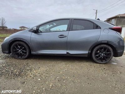 Culoaregri Utilizat 2015 Honda Civic Hatchback | 11.900 EUR (Super Preț)