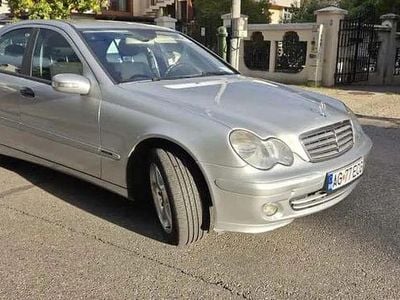 Mercedes C200