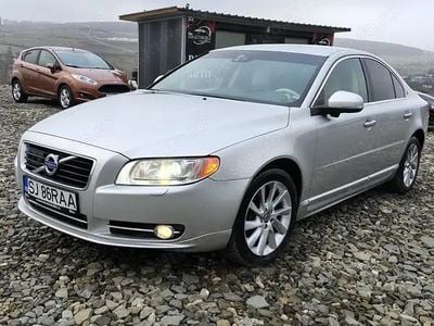 Second-hand Volvo S80 Executive 215 CP (158 kW) 2012 Argintiu Berlinǎ