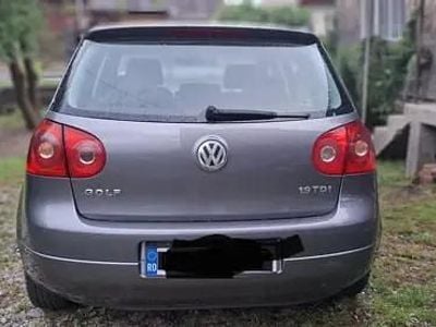 Utilizat 2004 VW Golf V Hatchback | 2.450 EUR (Preț OK)