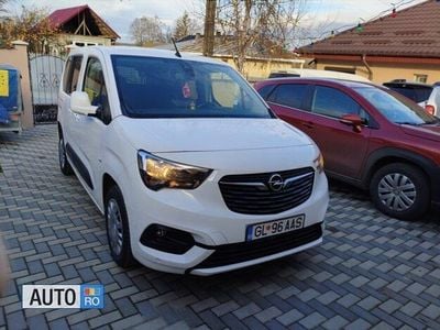 Alb Utilizat 2020 Opel Combo Monovolum | 13.500 EUR (Puțin scump)
