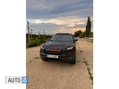 Negru Utilizat 2016 Jeep Cherokee Trailhawk SUV | 10.900 EUR