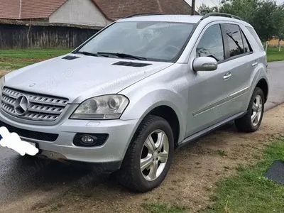 Mercedes ML320