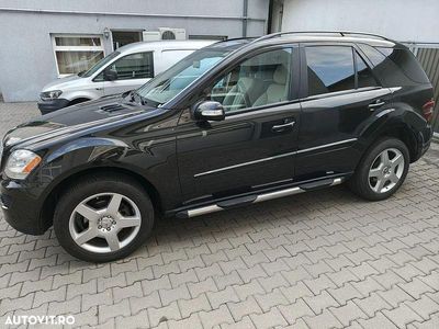 Culoaremaro Utilizat 2007 Mercedes ML320 SUV | 13.500 EUR
