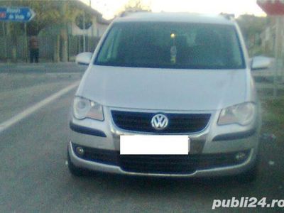 Utilizat 2008 VW Touran Cross Monovolum | 5.400 EUR