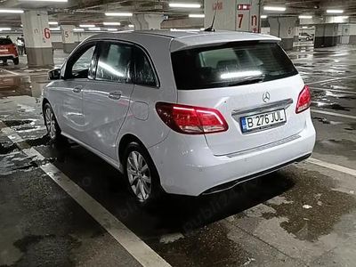 Utilizat 2015 Mercedes A180 Monovolum | 8.800 EUR (Scump)