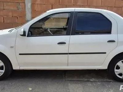 Second-hand Dacia Logan 75 CP (55 kW) 2011 Alb Berlinǎ