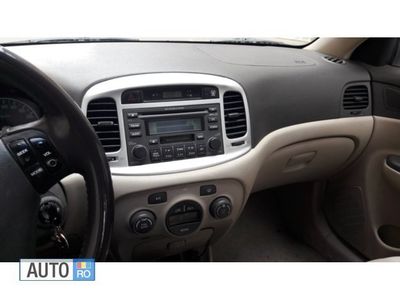 Verde Second-hand 2008 Hyundai Accent Berlinǎ | 1.600 EUR