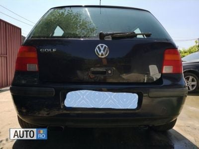 Second-hand VW Golf IV 75 CP (55 kW) 2000 Albastru marin Hatchback