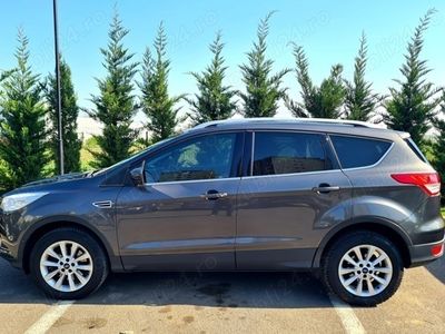 second-hand Ford Kuga  an: 2016 , 4x4 , carte service , FULL