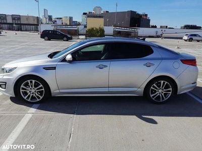 Second-hand Kia Optima Spirit 136 CP (100 kW) 2013 Culoaregri Hatchback